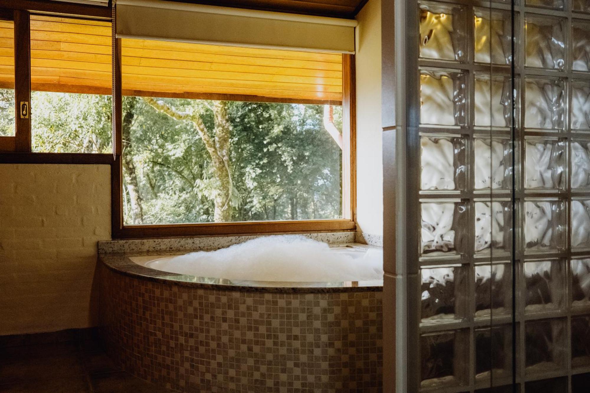 Ahavanoah Inn